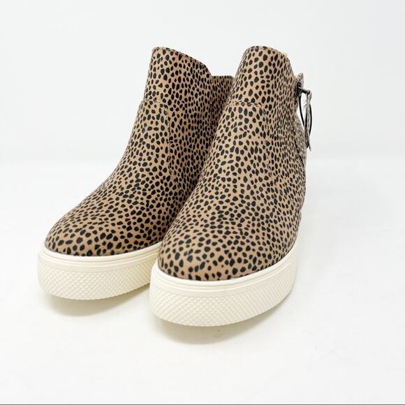 Universal Thread Women's Size 9.5 Leopard Platform Wedge Sneaker - Picture 5 of 6
